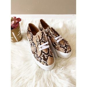 🎉HP🎉NIB Superga Snakeskin Platform Sneakers